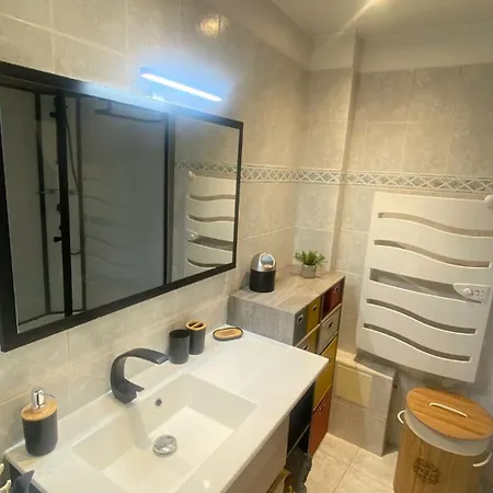 Appartement Loubet 4 P Rez De Jardin A 5 Mn De La