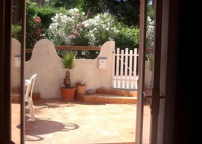 Calme Et Cozy En Rez-de-jardin, Proche De Apartament